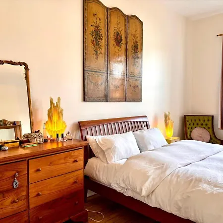 Private Spacious Apartment With 2 Bedrooms 2 Bathroomss And A Deck